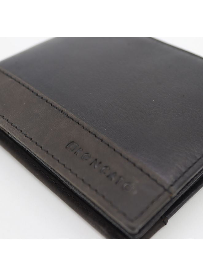 R Roncato Men’s Leather Wallet closeup